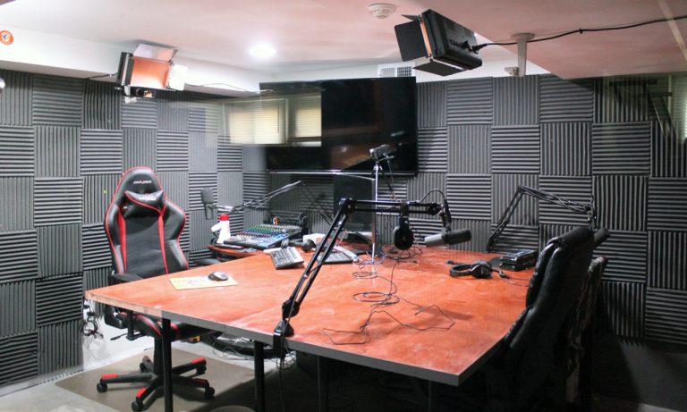 How to build your own streaming studio for under $100 Gameonaire